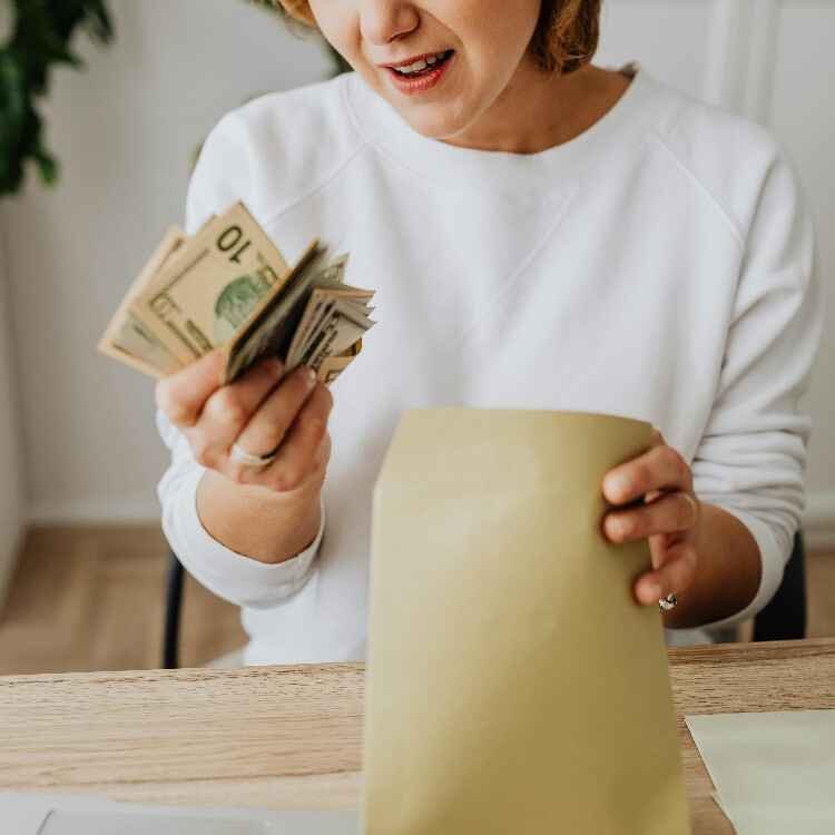 Beginner making common cash stuffing mistakes by having too many envelope categories.